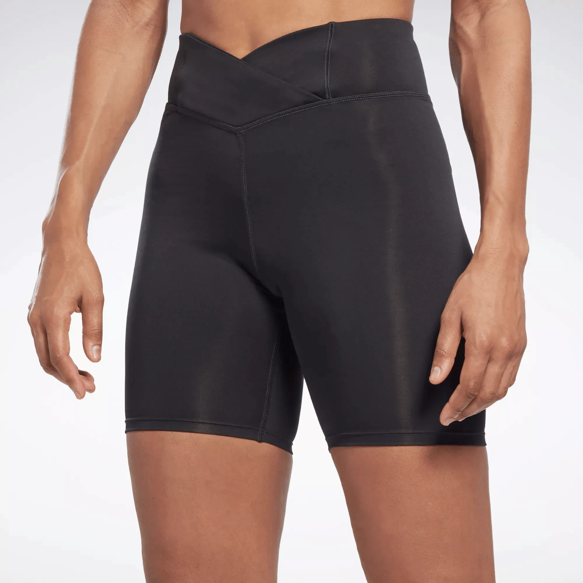 Reebok Schuhe Damen Workout Ready Basic Fahrradshorts