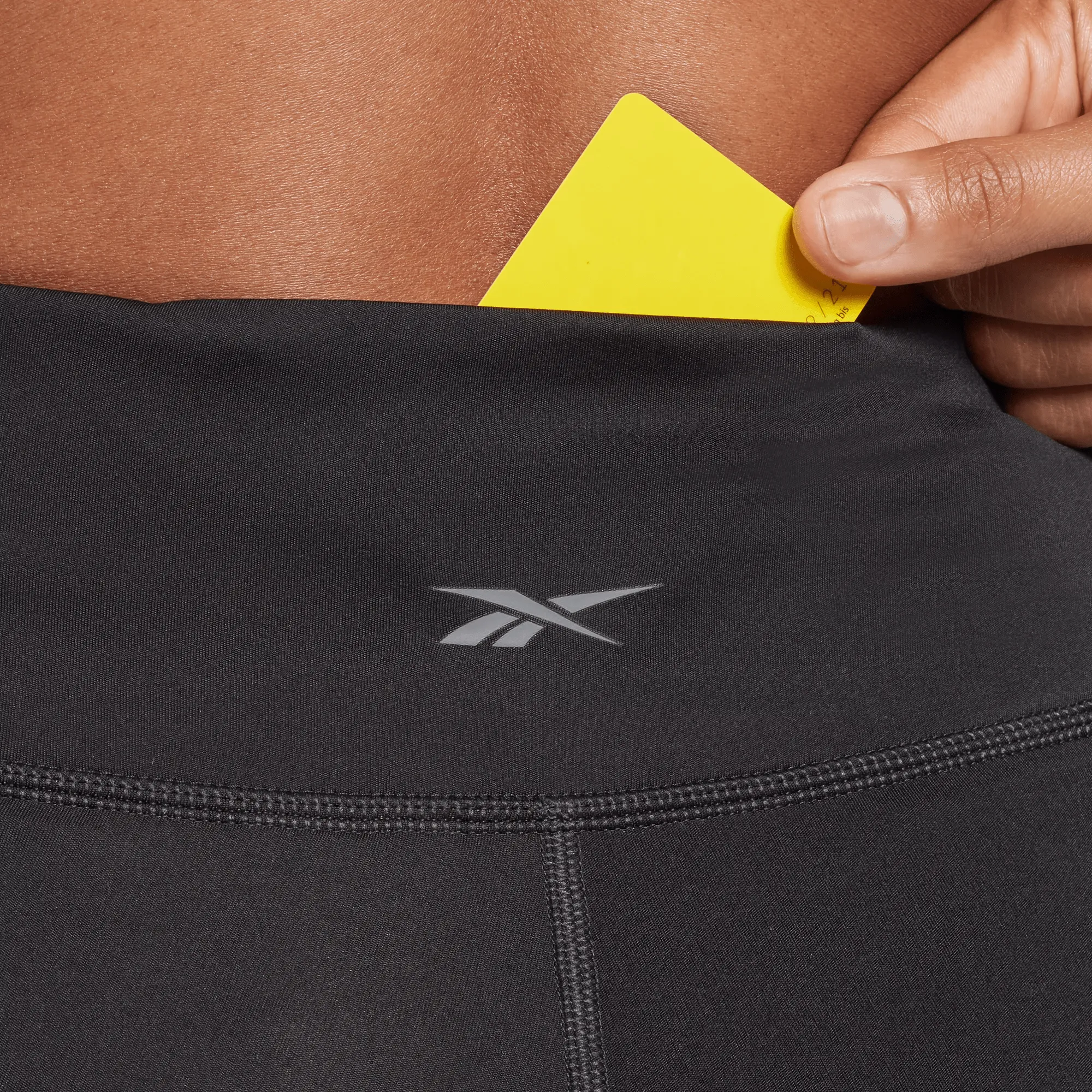 Reebok Schuhe Damen Workout Ready Basic Fahrradshorts