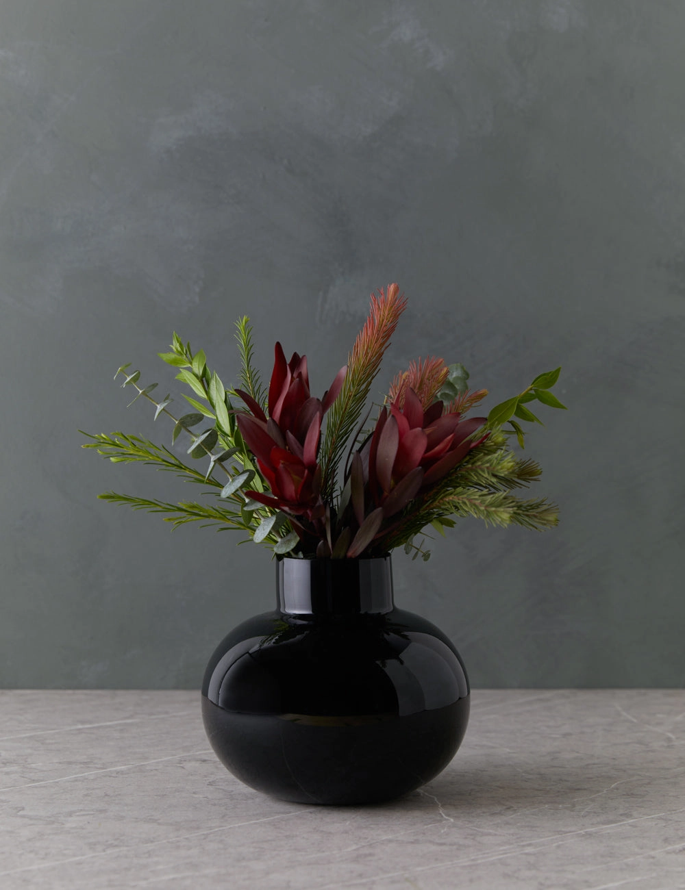 Sagen Vase decorative tabletop item