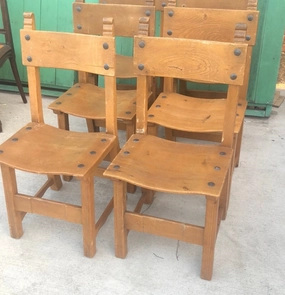 SET OF 4 STUDDED OAK CHAIRS WITH CURVED SEATS interior room decor