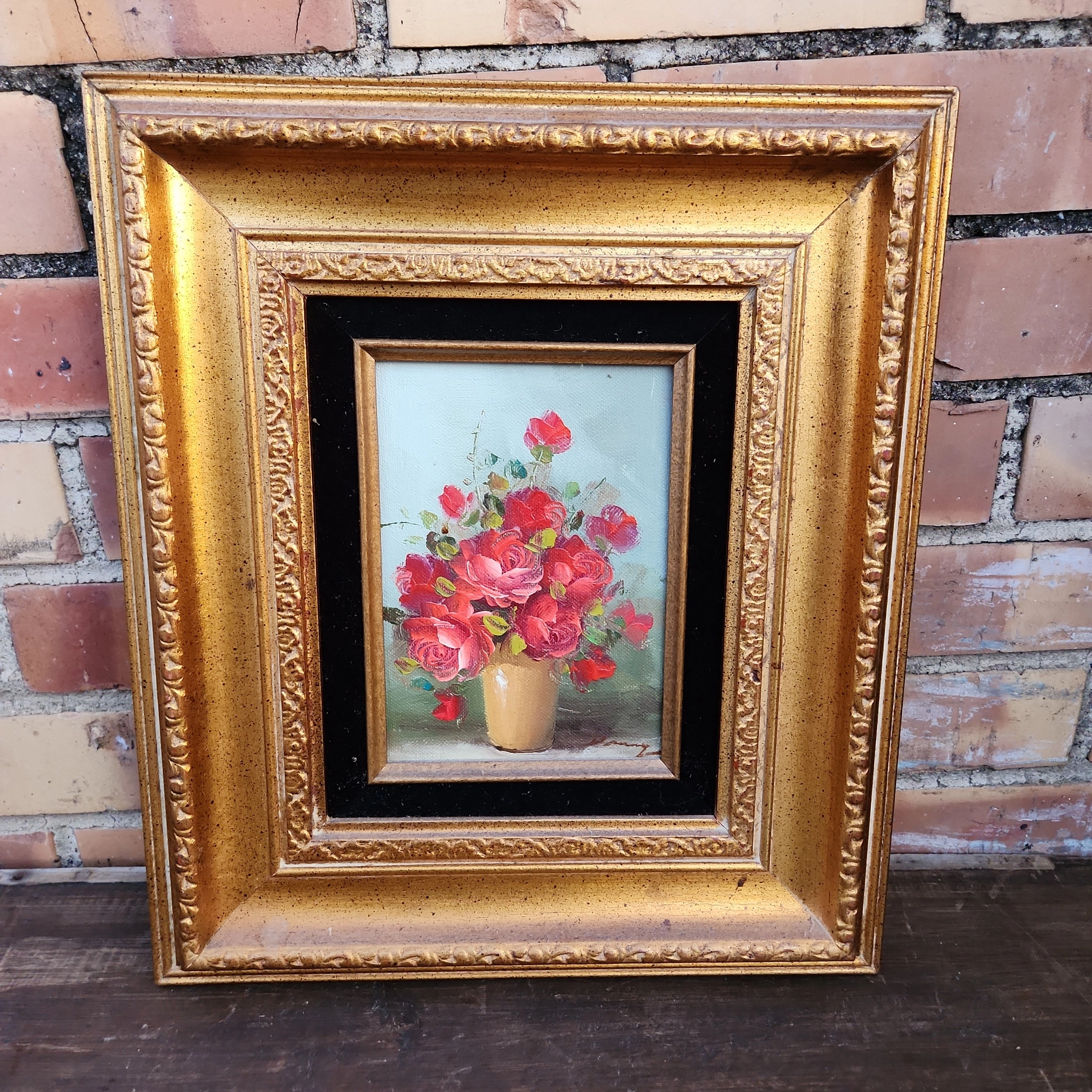 SMALL FRAMED STILL LIFE OIL PAINTING OF RED ROSES IN VASE classic mural painting