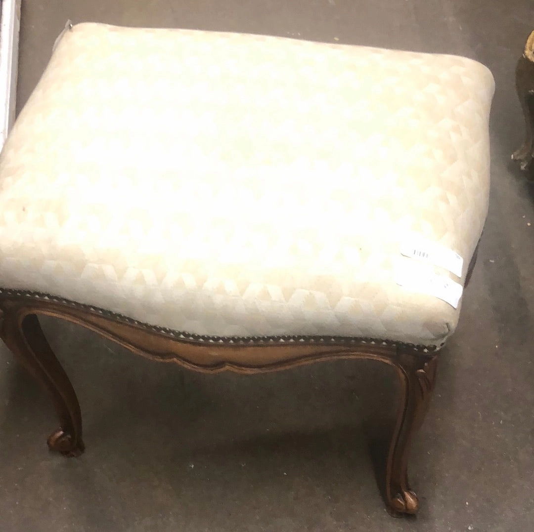 SMALL LOUIS XV VANITY STOOL
