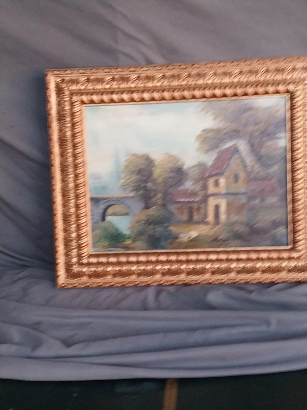 SMALL ORNATE FRAMED COTTAGE OIL PAINTING WITH BRIDGE