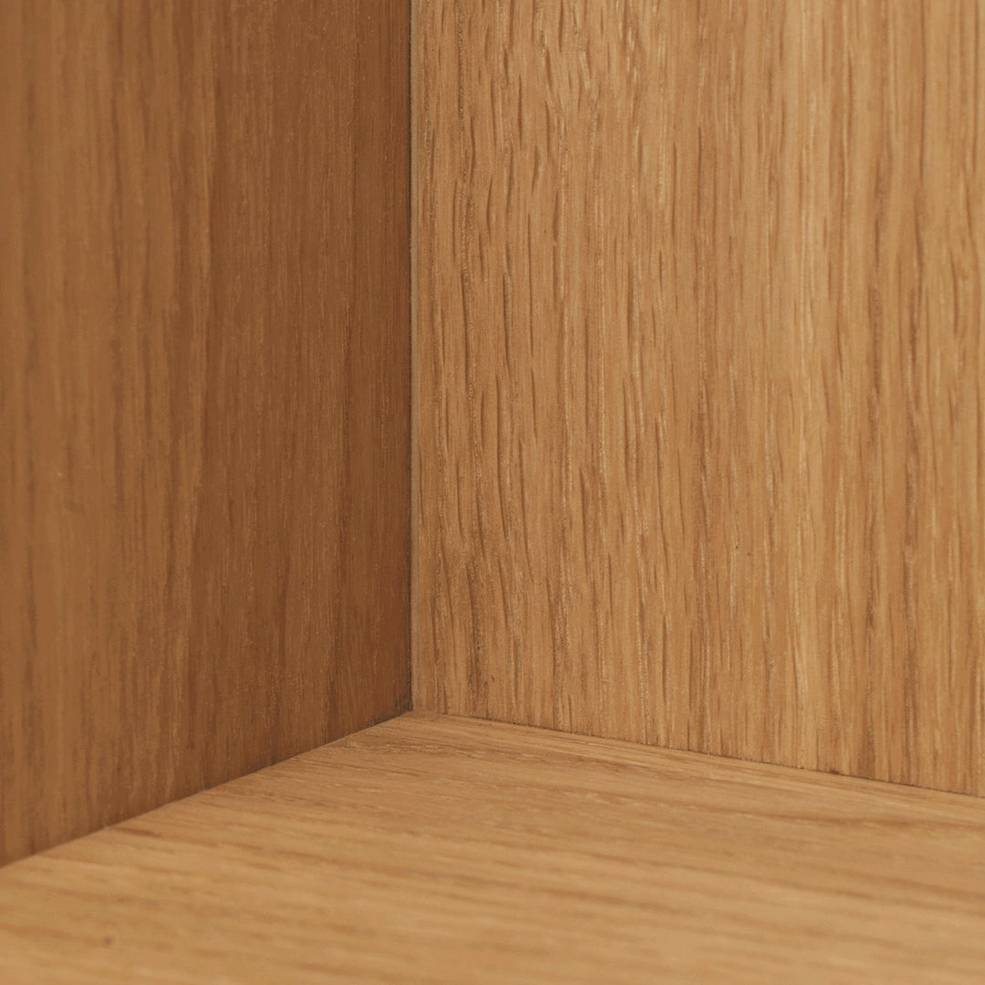 Stagger Shelf