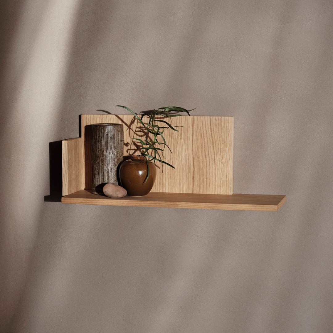 Stagger Shelf