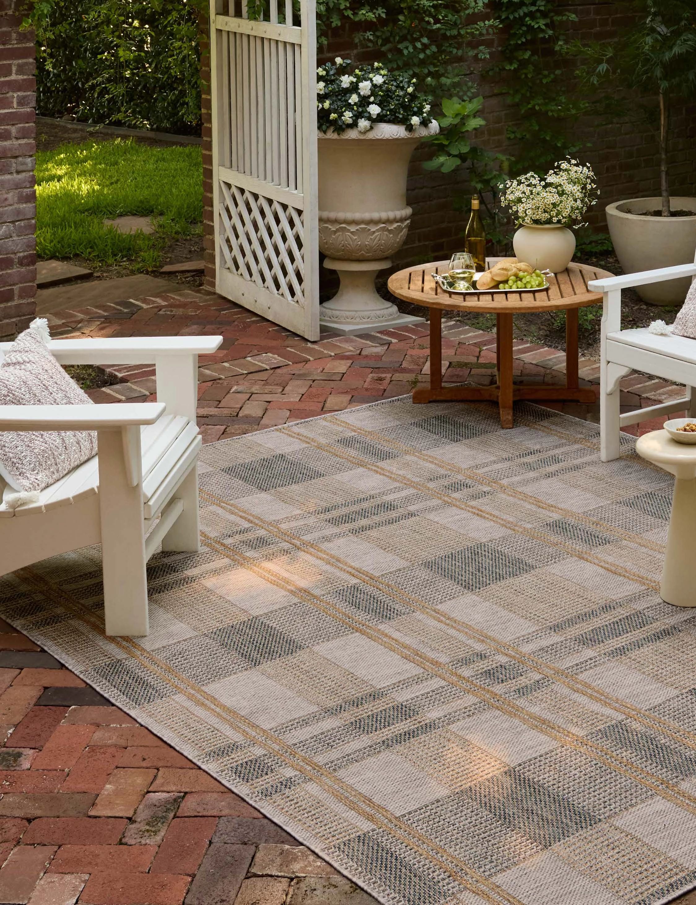 Stefano Indoor / Outdoor Rug