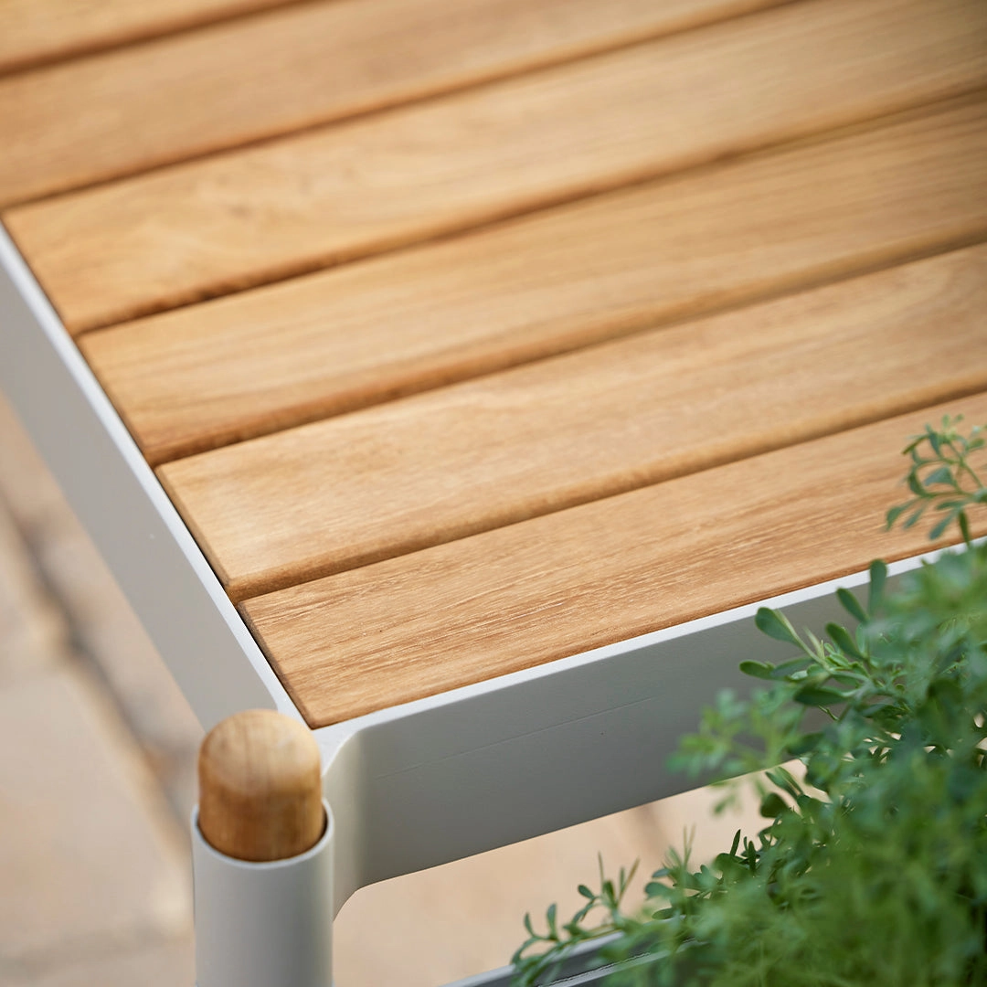 Sticks Outdoor Bench w/ Planter