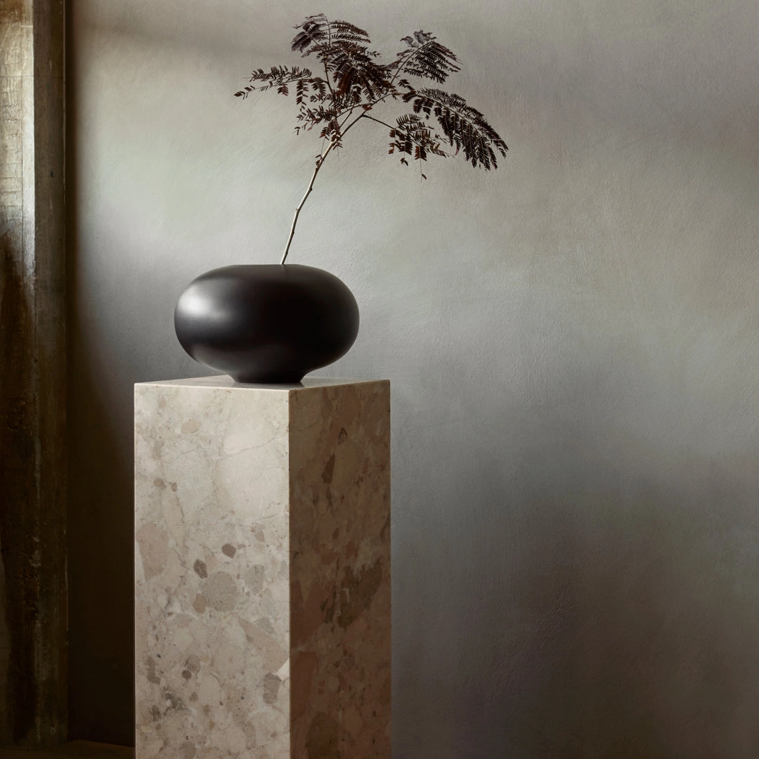 Surround Vase