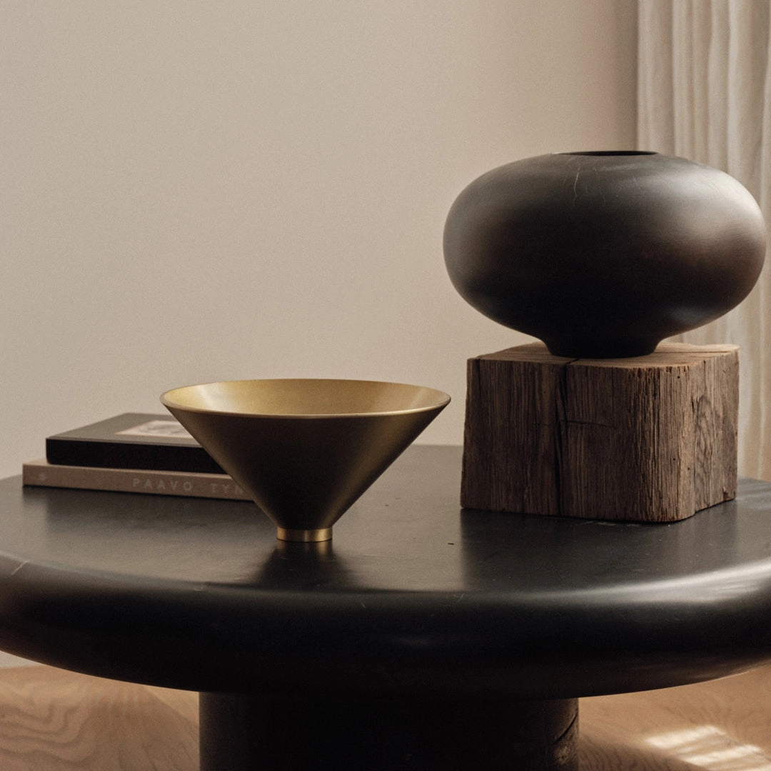 Surround Vase