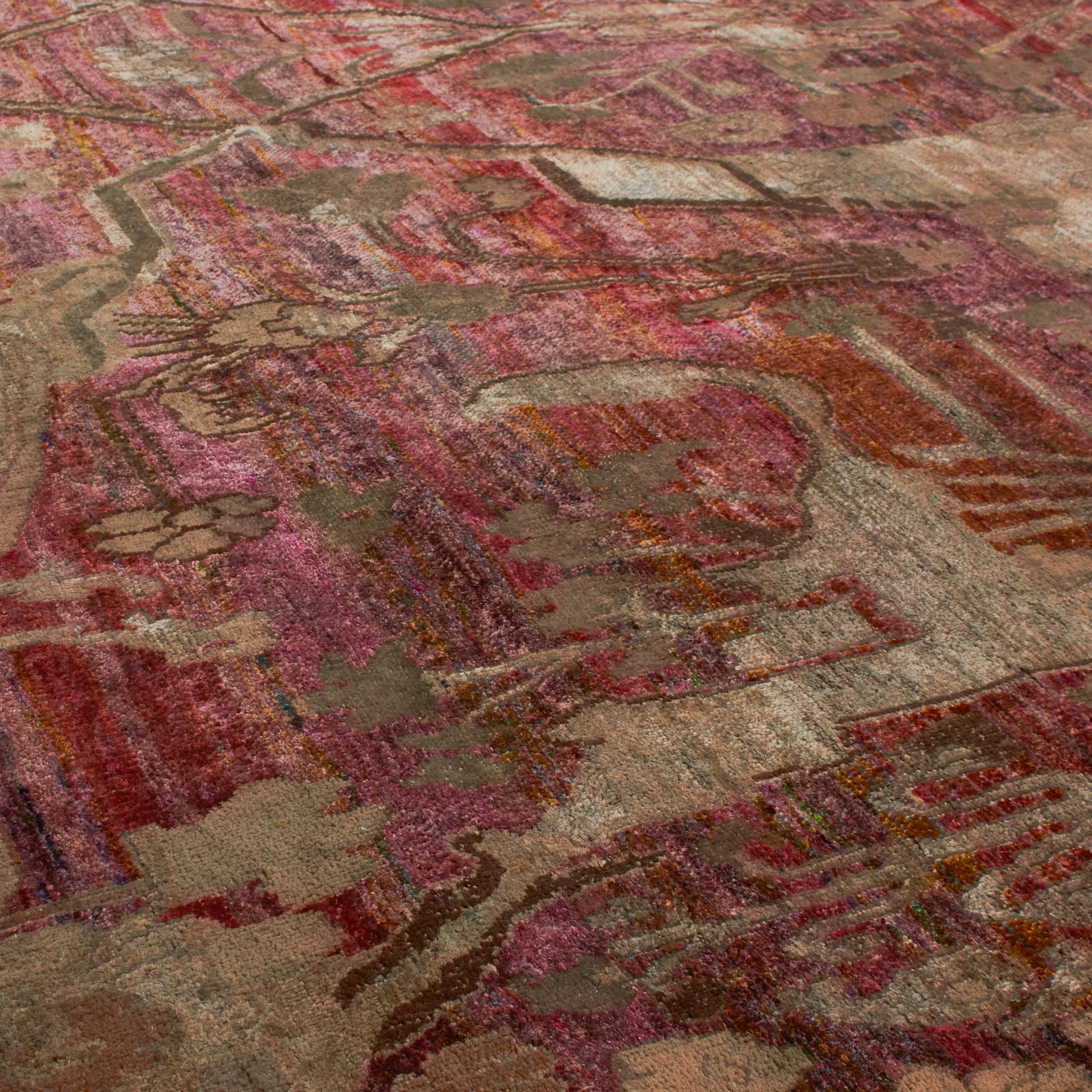 Tabriz Aj-711(5) Red