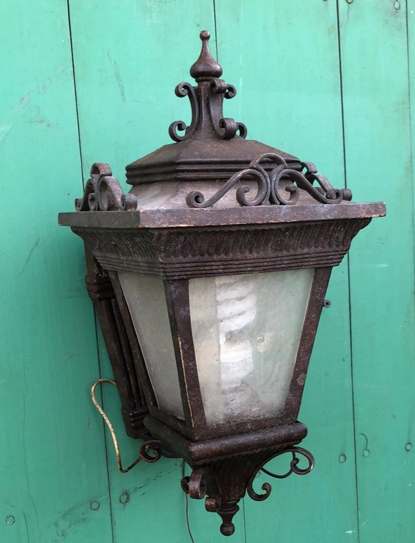 TAPERED IRON WALL SCONCE