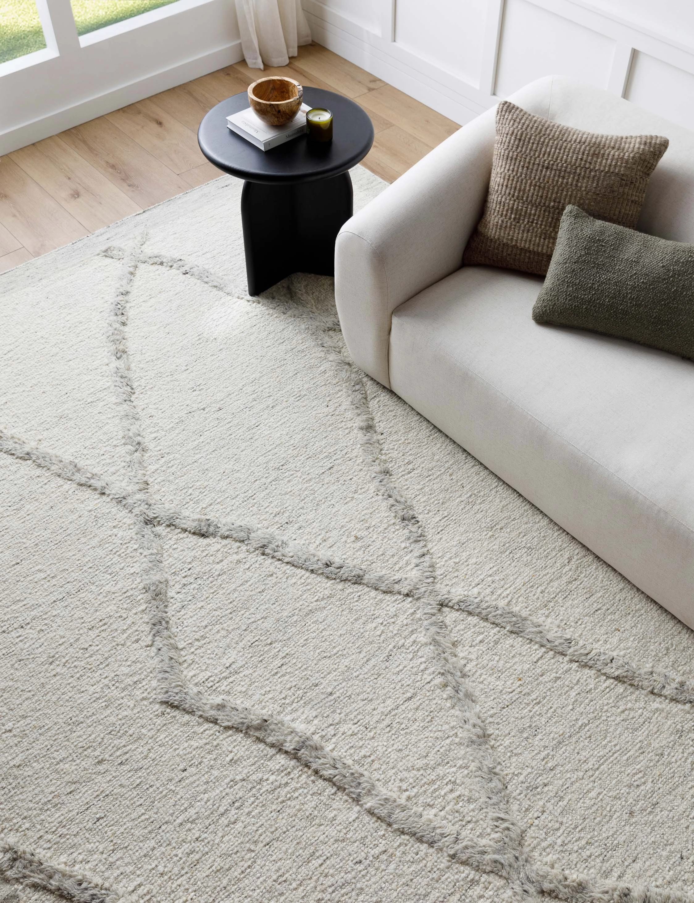 Tavares Hand-Knotted Wool Morrocan Style Rug