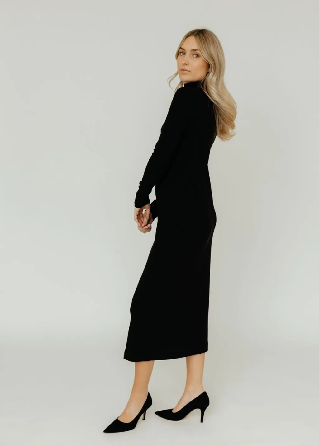 Samt Agoura Kleid in Schwarz Kleidung_velvet-by-graham-spenc
