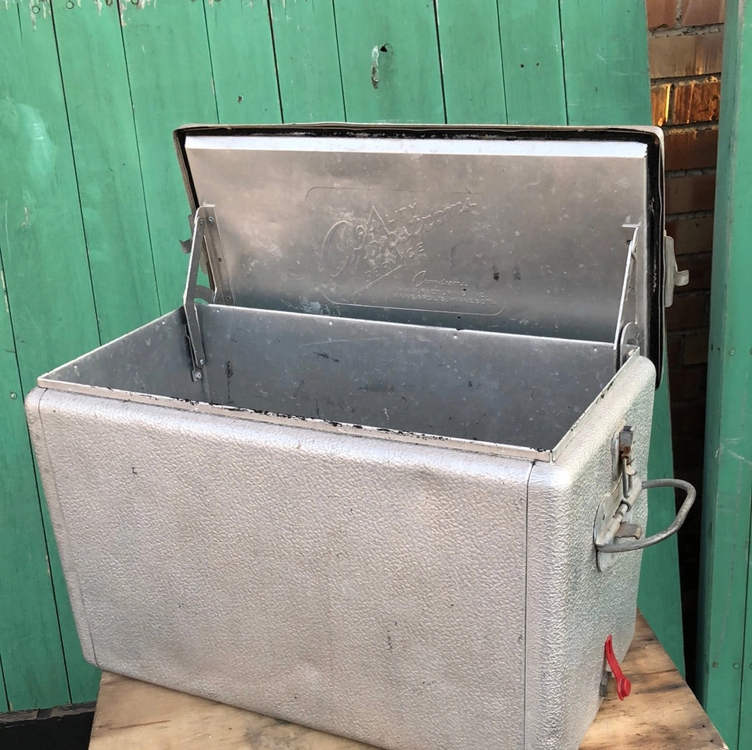 VINTAGE ALUMINUM COOLER