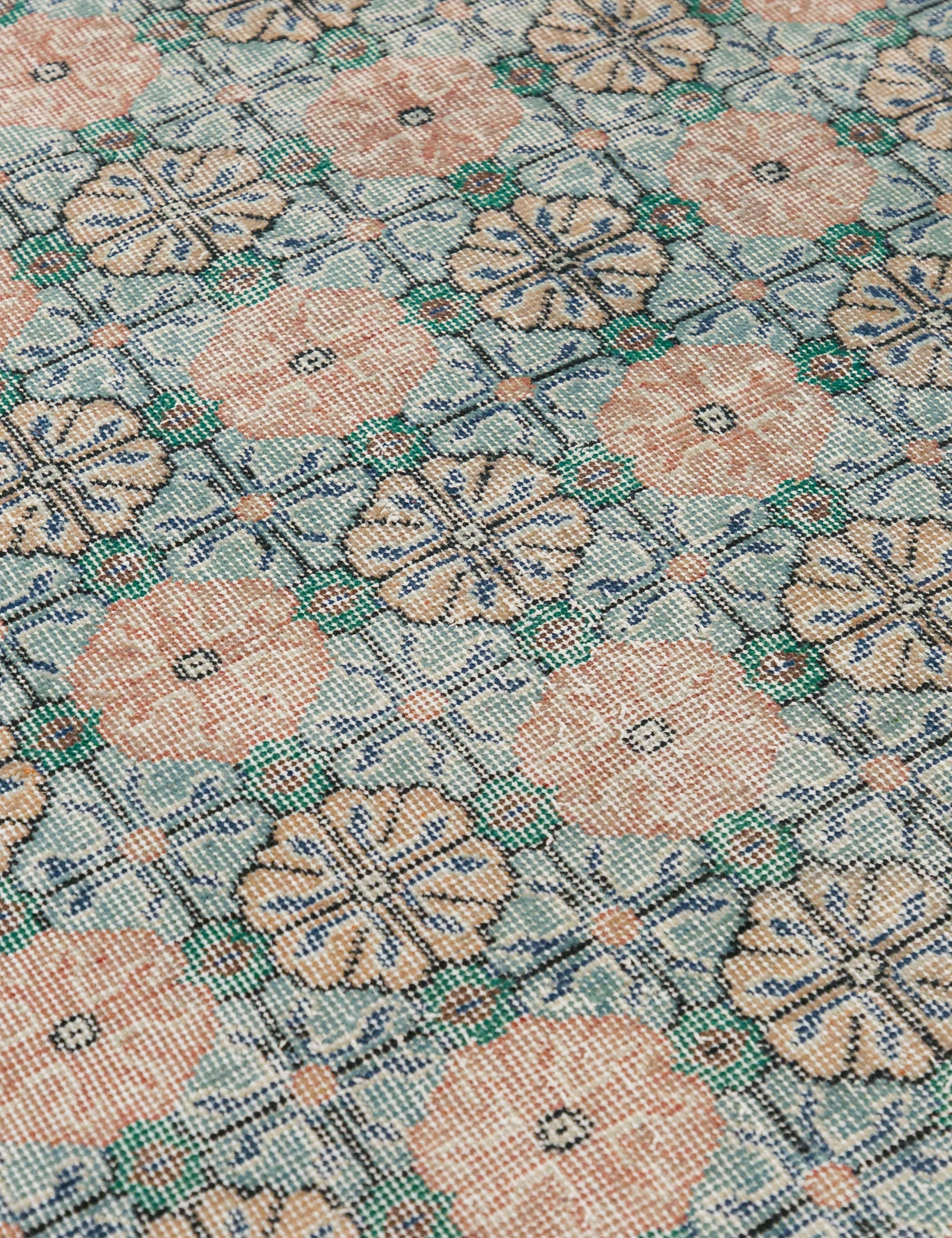 Vintage Turkish Hand-Knotted Wool Rug No. 454, 3'12" x 6'11"