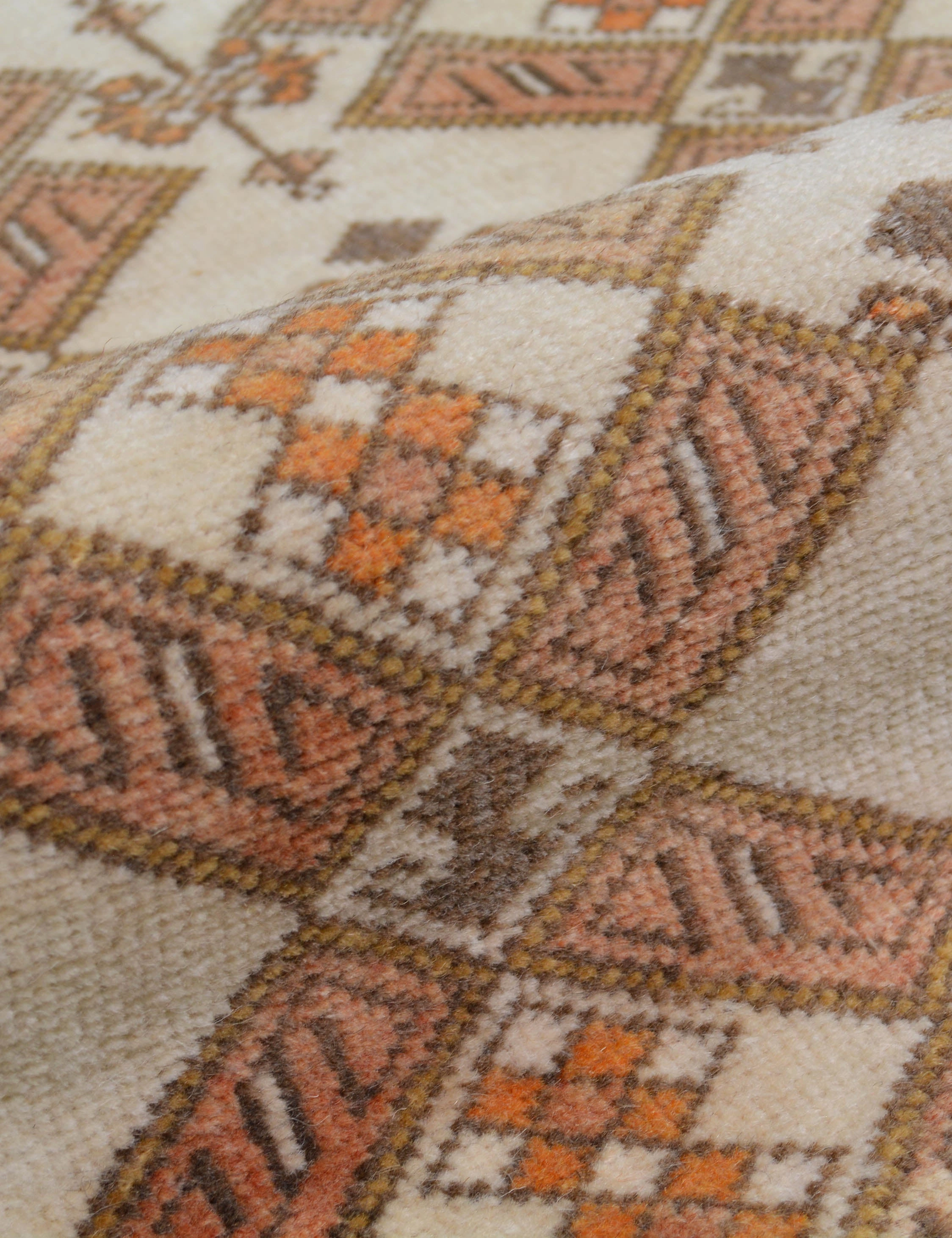Vintage Turkish Hand-Knotted Wool Runner Rug No. 268, 2'6" x 8'7"
