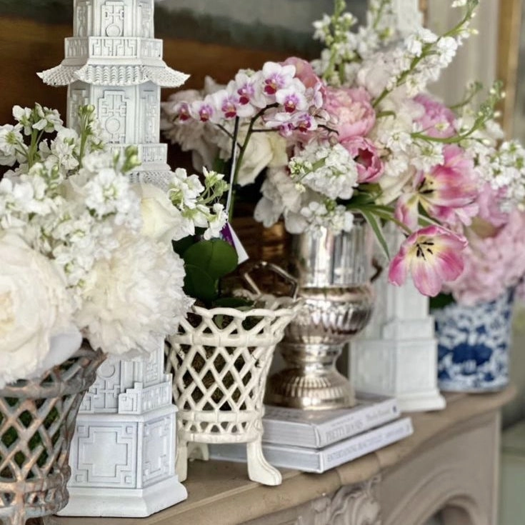 White Lattice Lattice Footed Planter