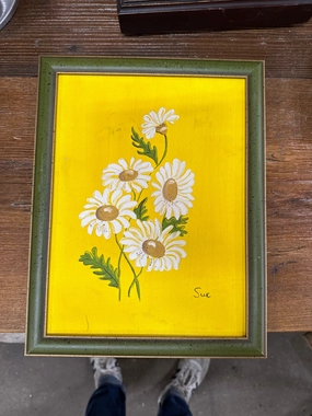 YELLO DAISY PAINTING  SIGNED BY "SUE" classic mural painting