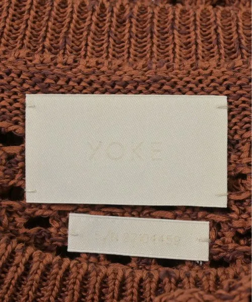 YOKE Pullover